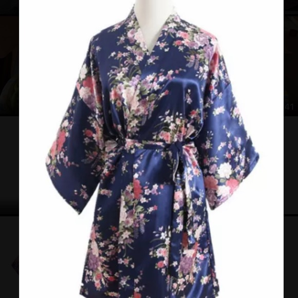 Other - NWT ✨ Navy Blue Silk Floral Short Bridesmaid Robe